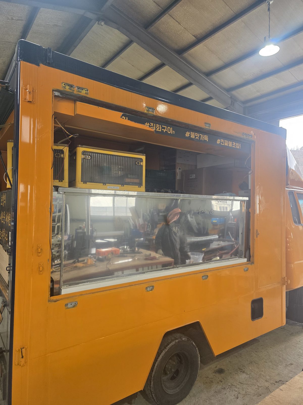 행사 트럭 판매창·수납 리모델링